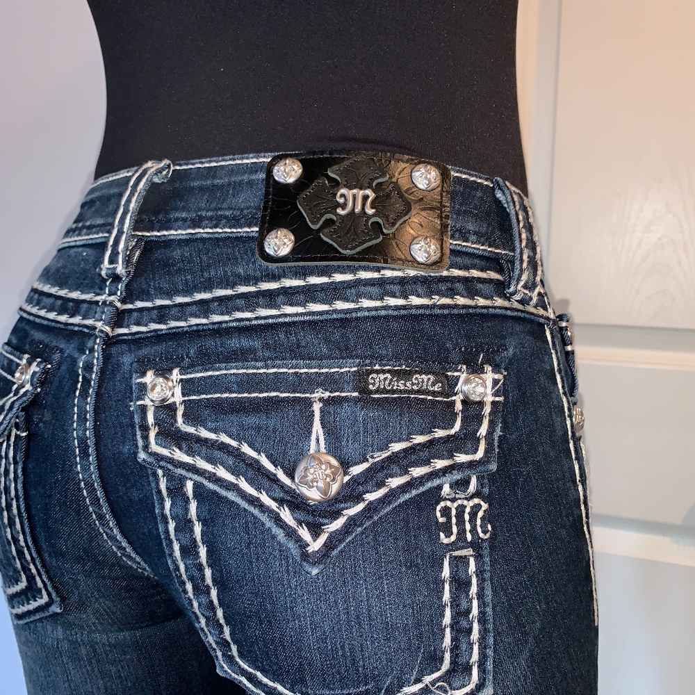Miss Me Studded Capri Jeans